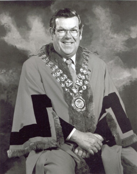 File:DOBBIN-Frederick-Sinclair-(Mayor-1972-74).jpg