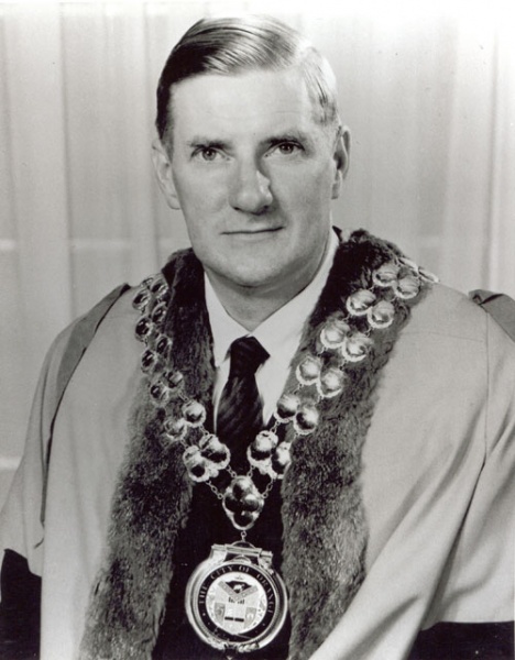 File:HAMER-Clive-Arthur-(Mayor-1962).jpg